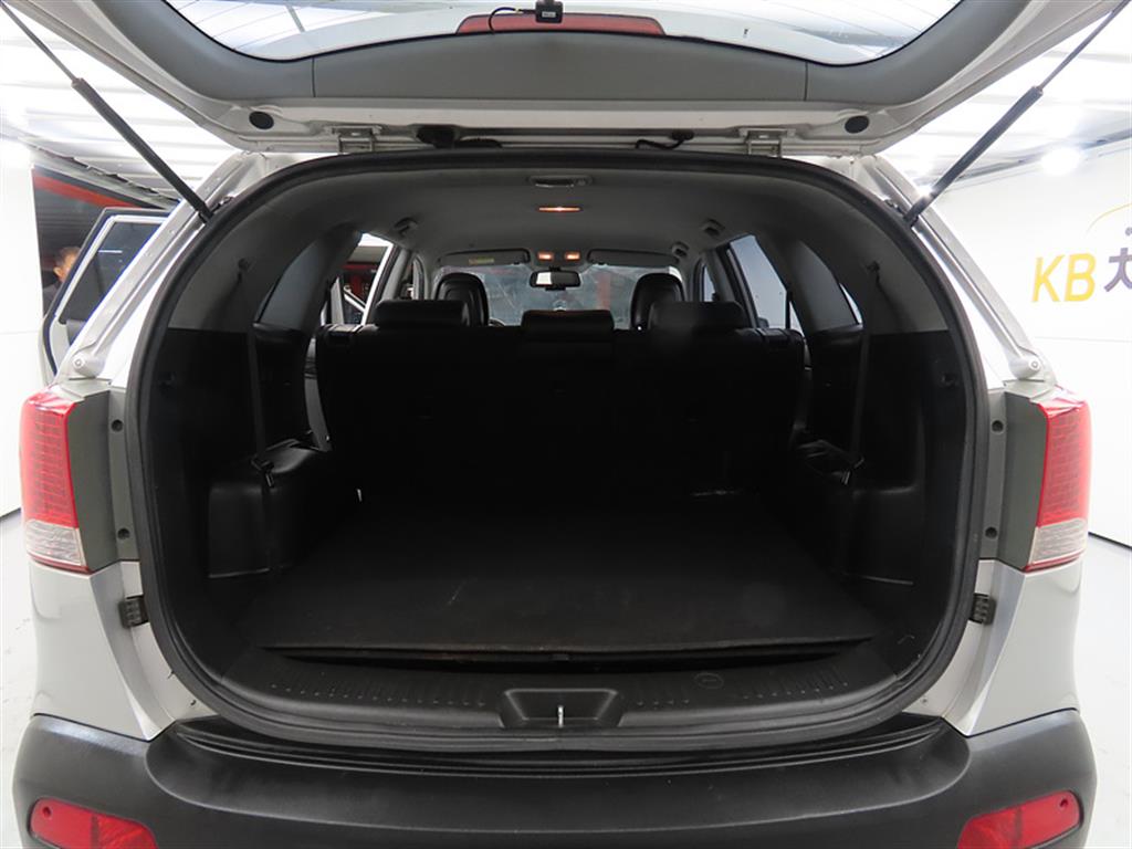 KIA Sorento 2011 Plateado - Importación desde Corea - HF Imports Iquique - Foto 18