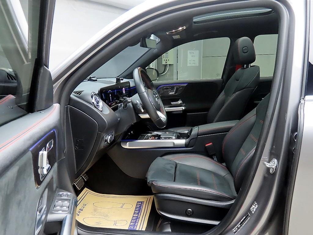 Mercedes Benz GLB Class - Vista 5