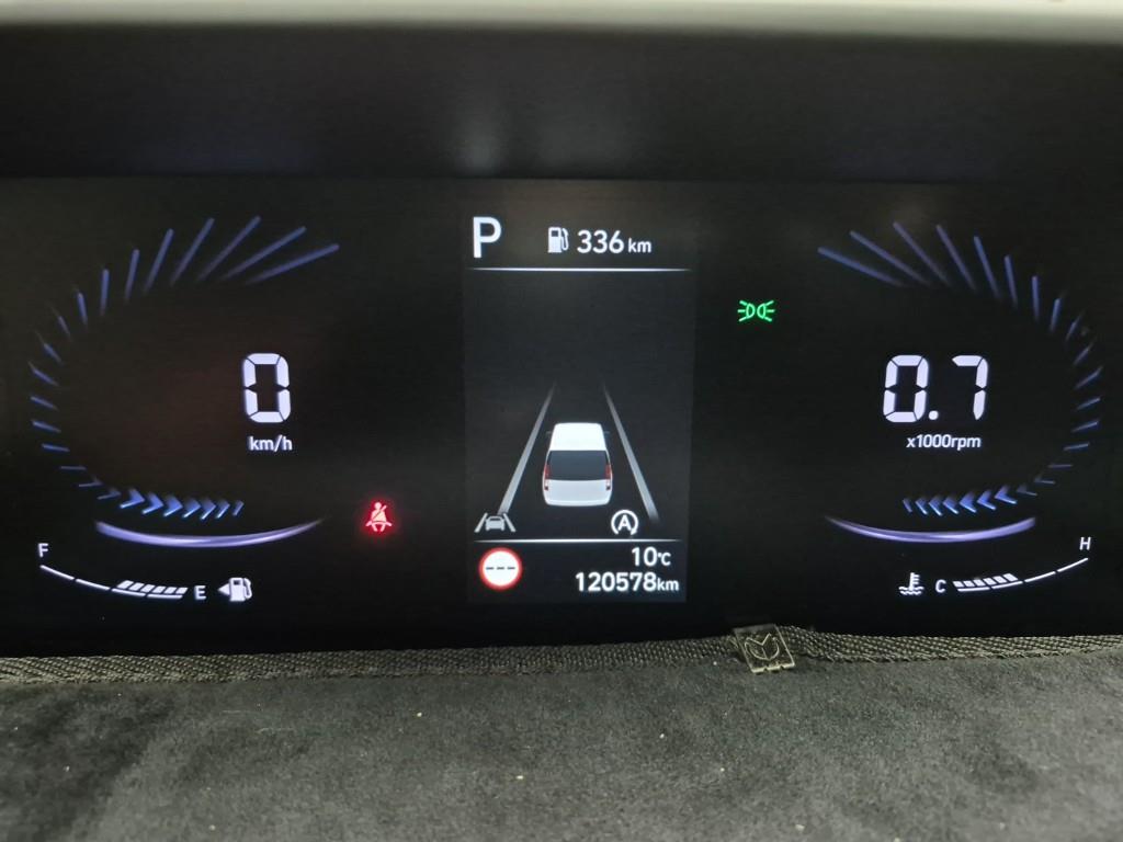 HYUNDAI Staria - Vista 7