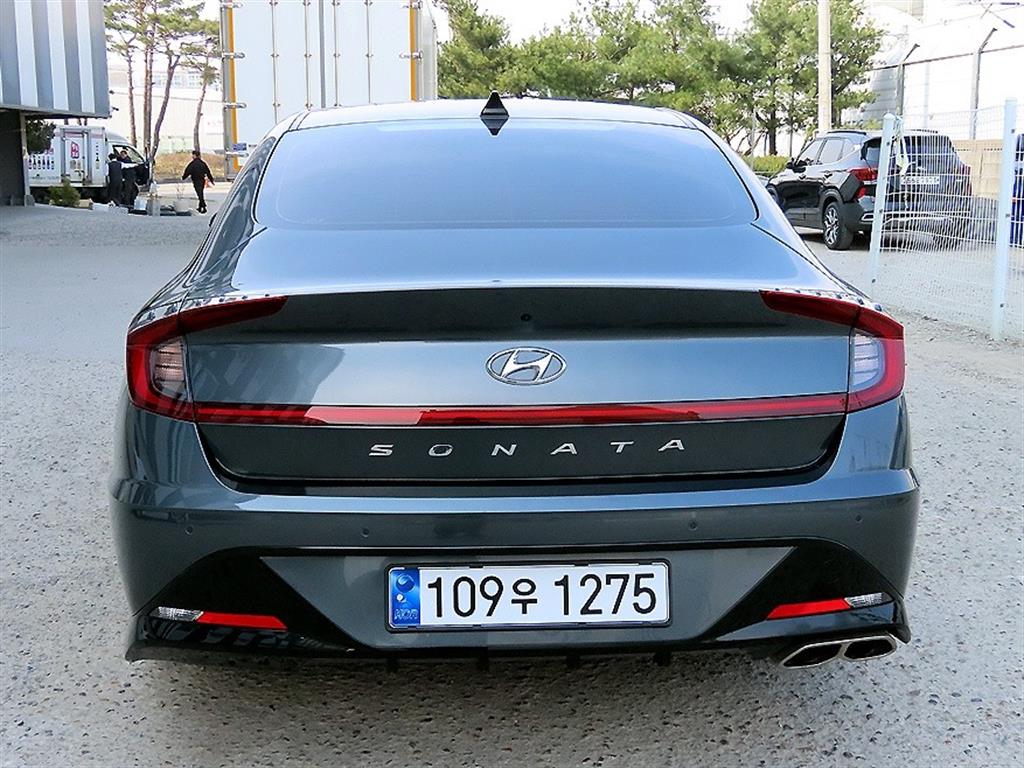 HYUNDAI Sonata - Vista 4