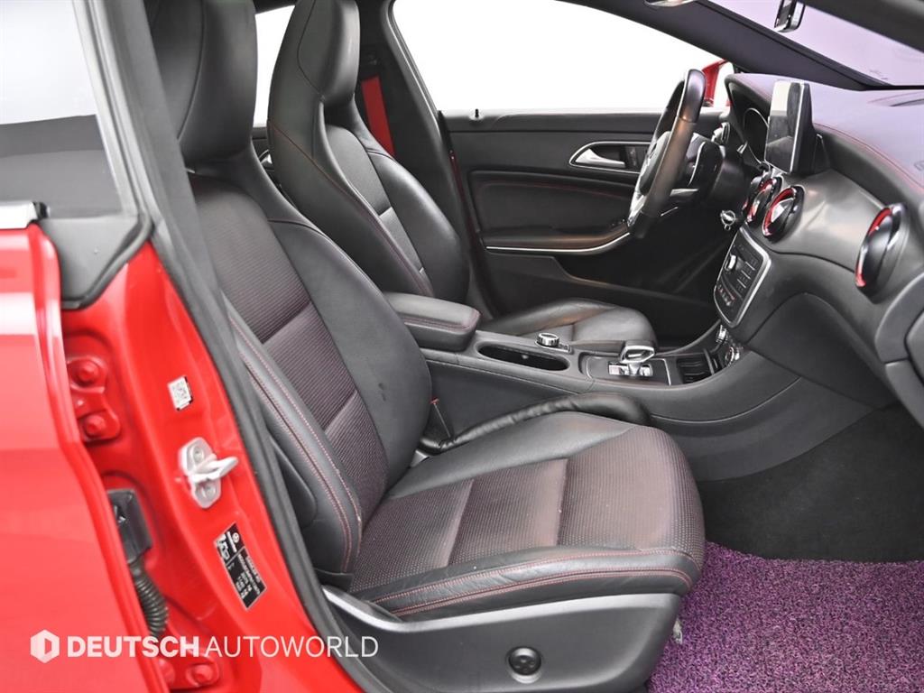 Mercedes Benz CLA Class - Vista 10