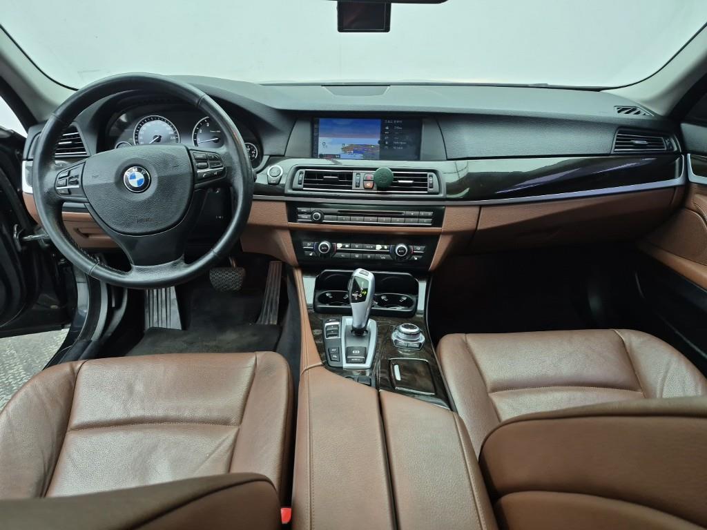 BMW 5 Series - Vista 5