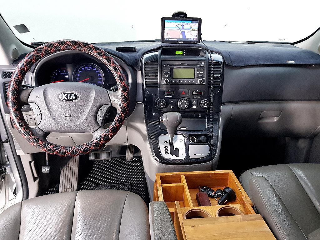 KIA Carnival - Vista 5