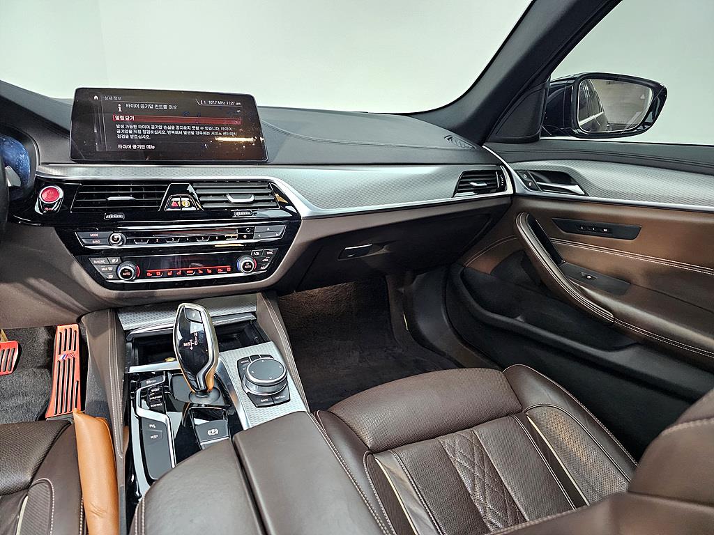 BMW 5 Series - Vista 10