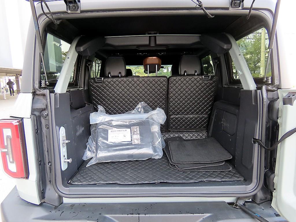 Ford Bronco 2023 skyblue - Importación desde Corea - HF Imports Iquique - Foto 17