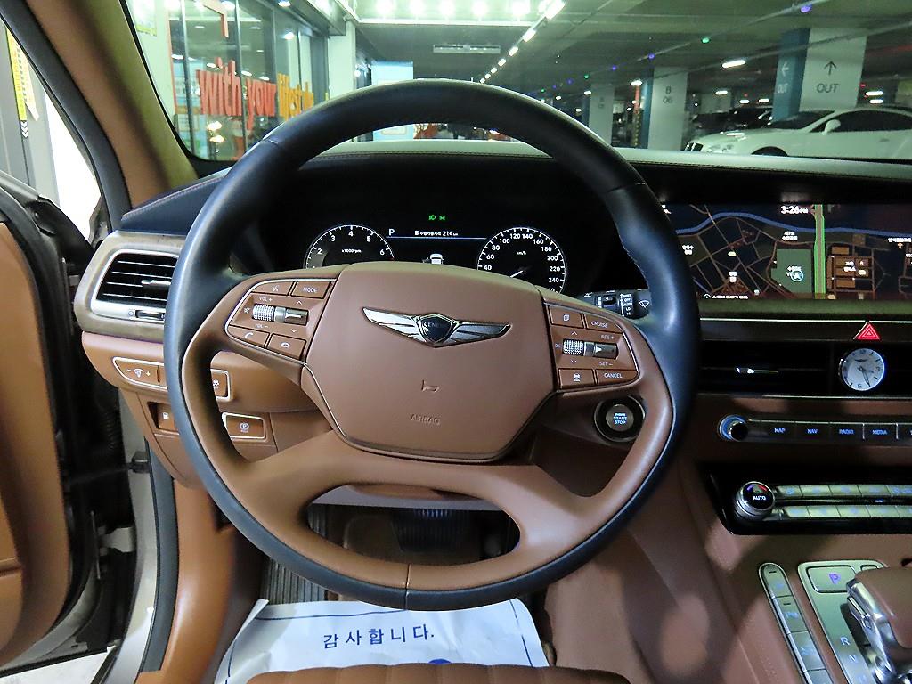 Genesis G90 - Vista 8