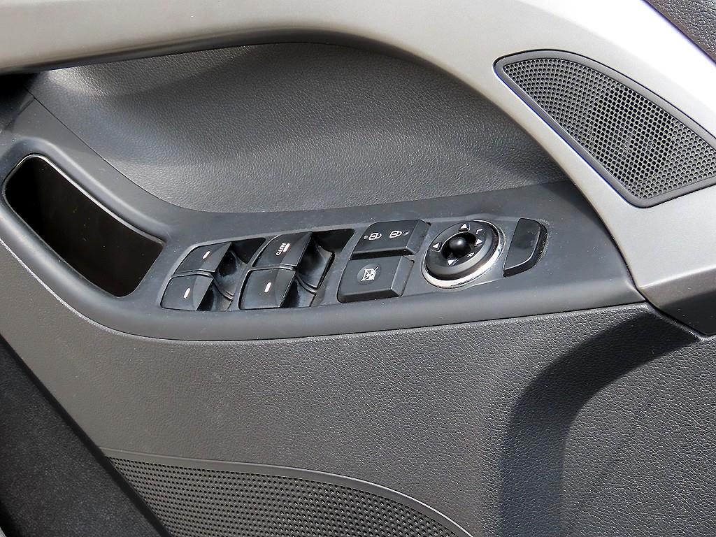 HYUNDAI Avante - Vista 11