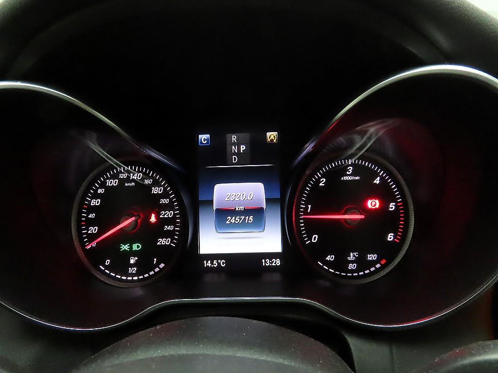 Mercedes Benz C Class - Vista 6