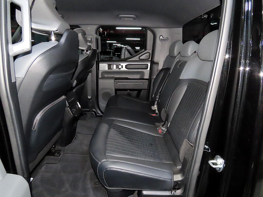 KIA Tasman - Vista 7