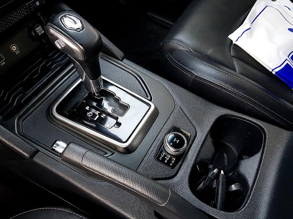 Ssangyong Rexton 2019 Negro - Importación desde Corea - HF Imports Iquique - Foto 13