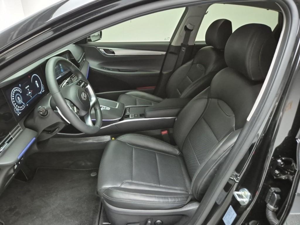 HYUNDAI Grandeur - Vista 11