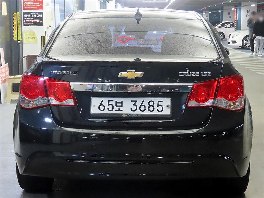 Chevrolet Cruise - Vista 5