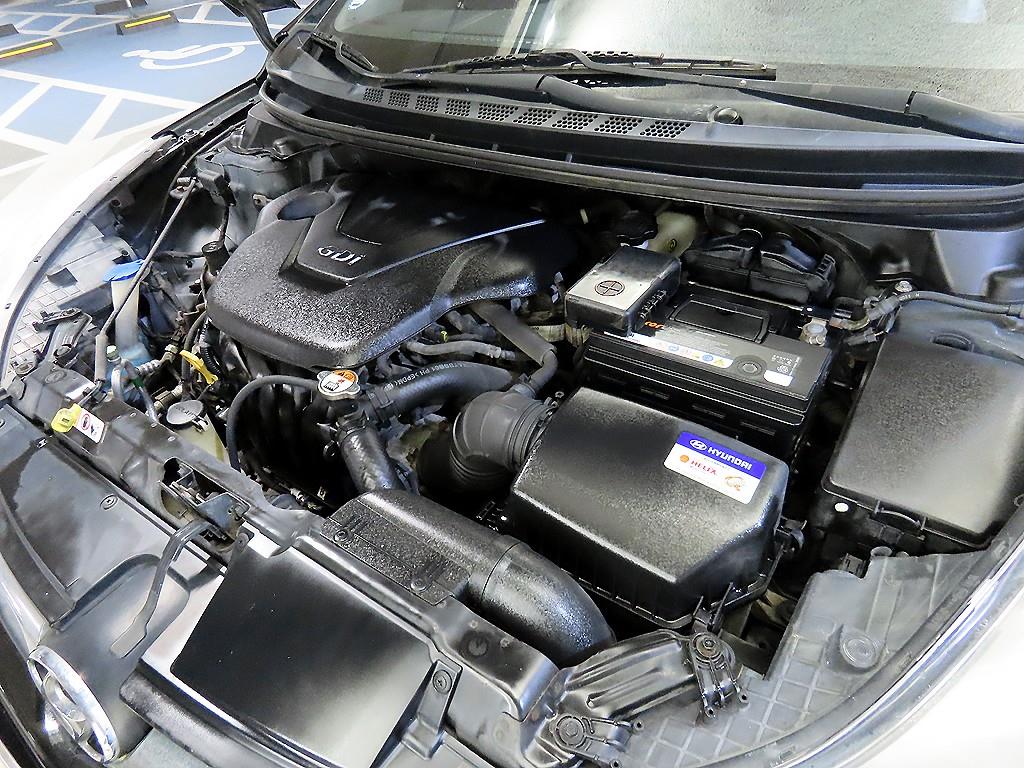 HYUNDAI Avante 2012 Negro - Importación desde Corea - HF Imports Iquique - Foto 18