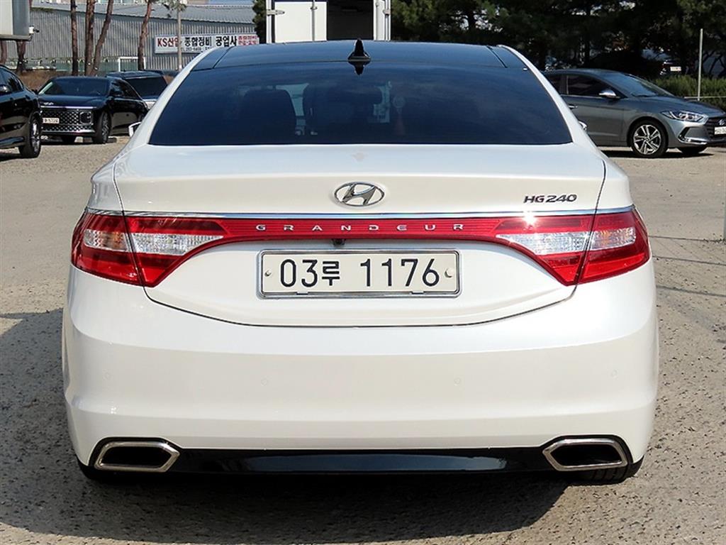 HYUNDAI Grandeur - Vista 4