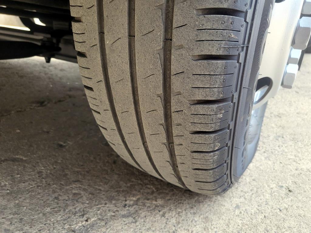 medium and large cargo truck - Vista 11