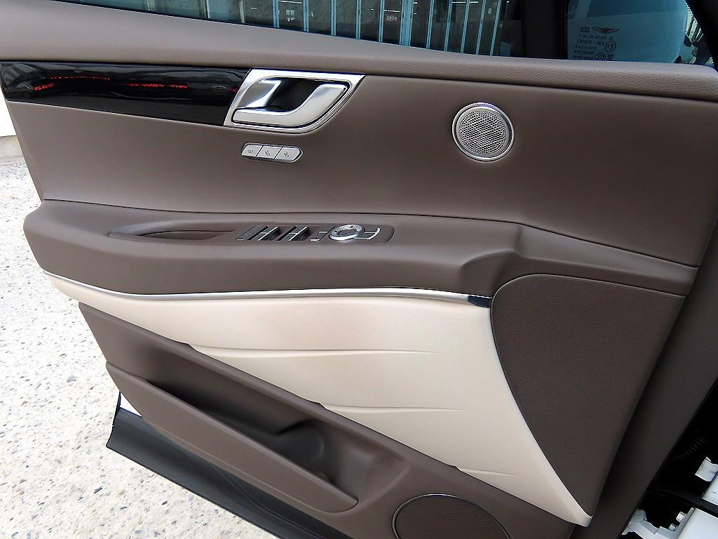 Genesis GV80 - Vista 12