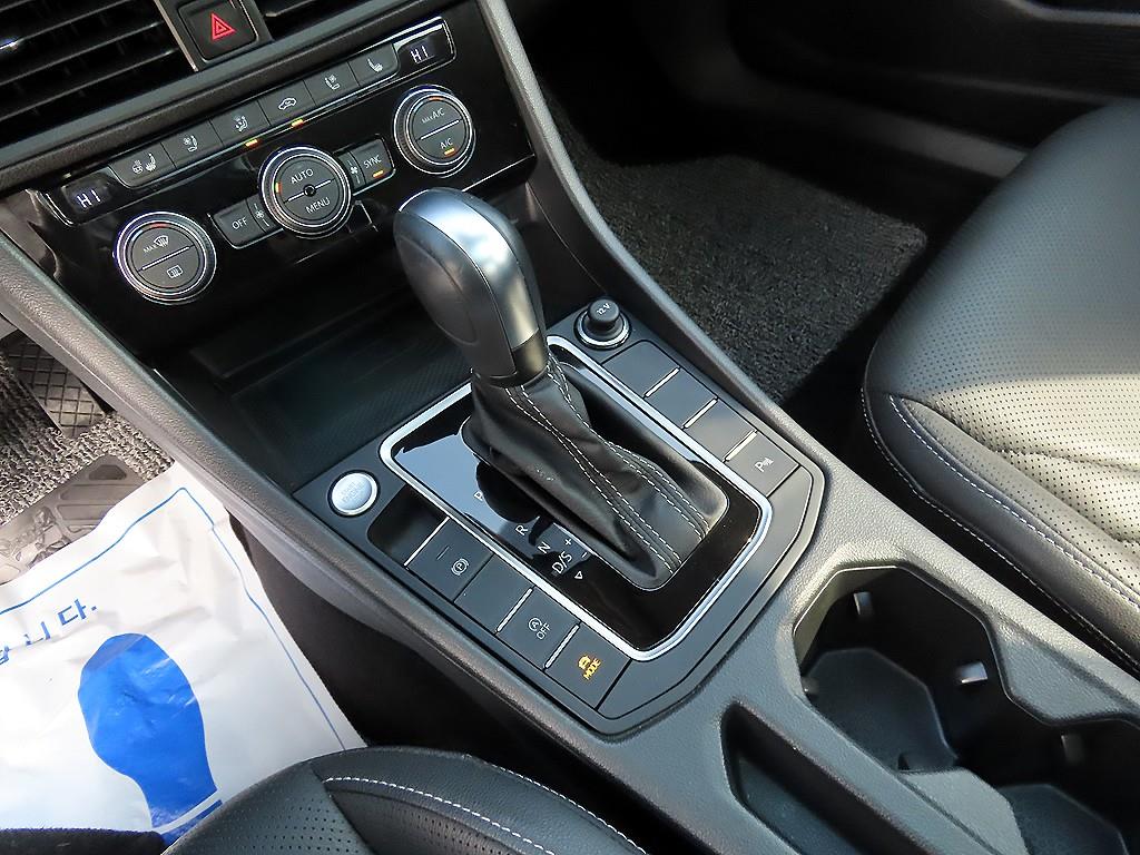 Volkswagen Jetta - Vista 10