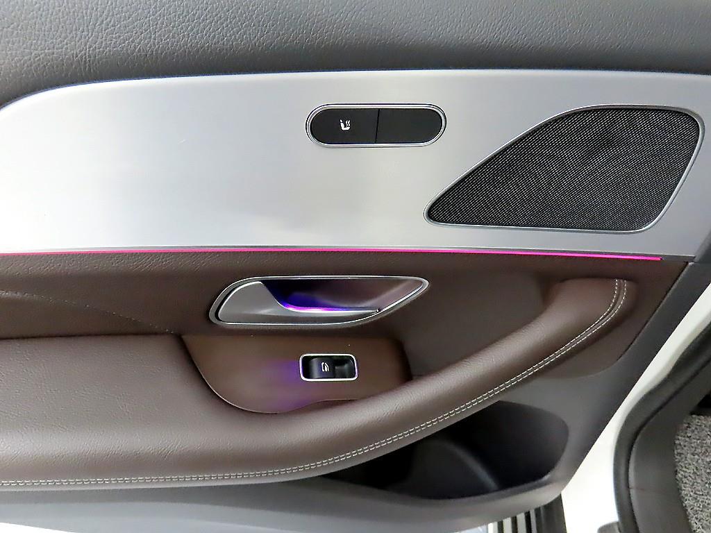 Mercedes Benz GLE Class - Vista 12