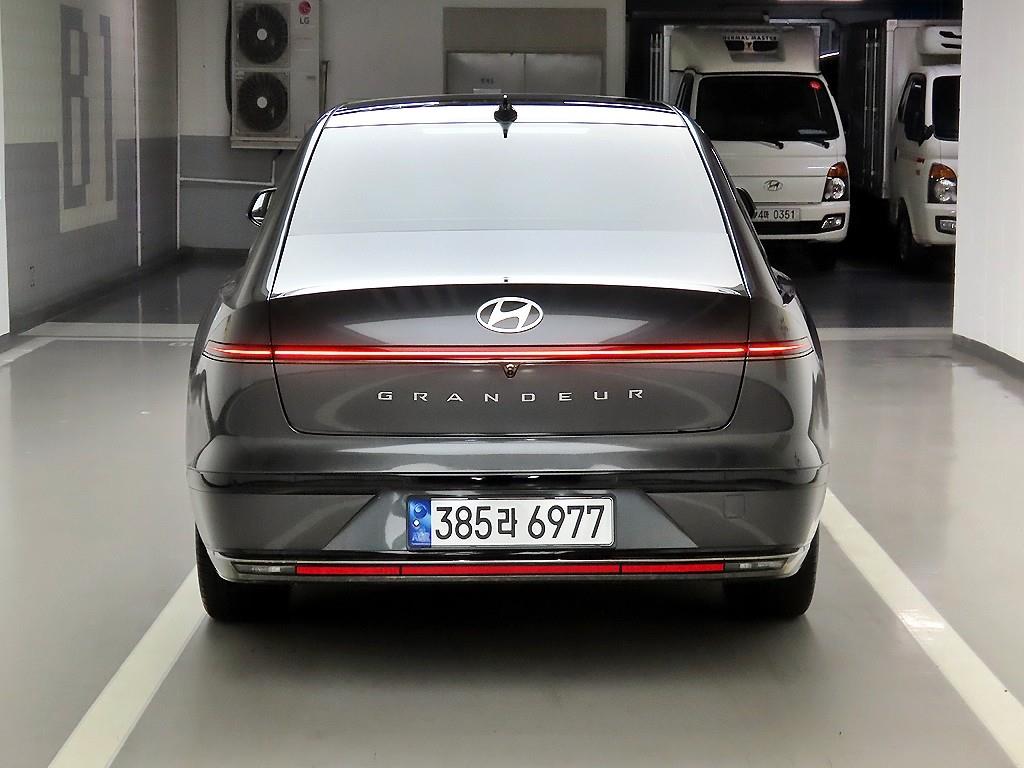 HYUNDAI Grandeur - Vista 3