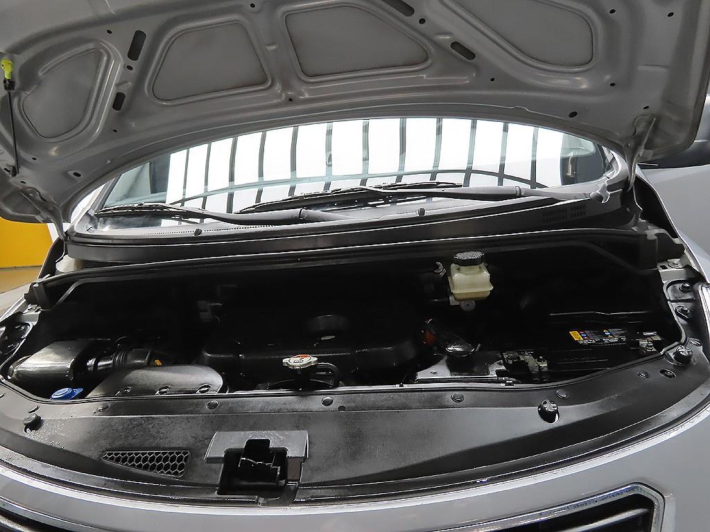 HYUNDAI Starex 2016 Plateado - Importación desde Corea - HF Imports Iquique - Foto 8