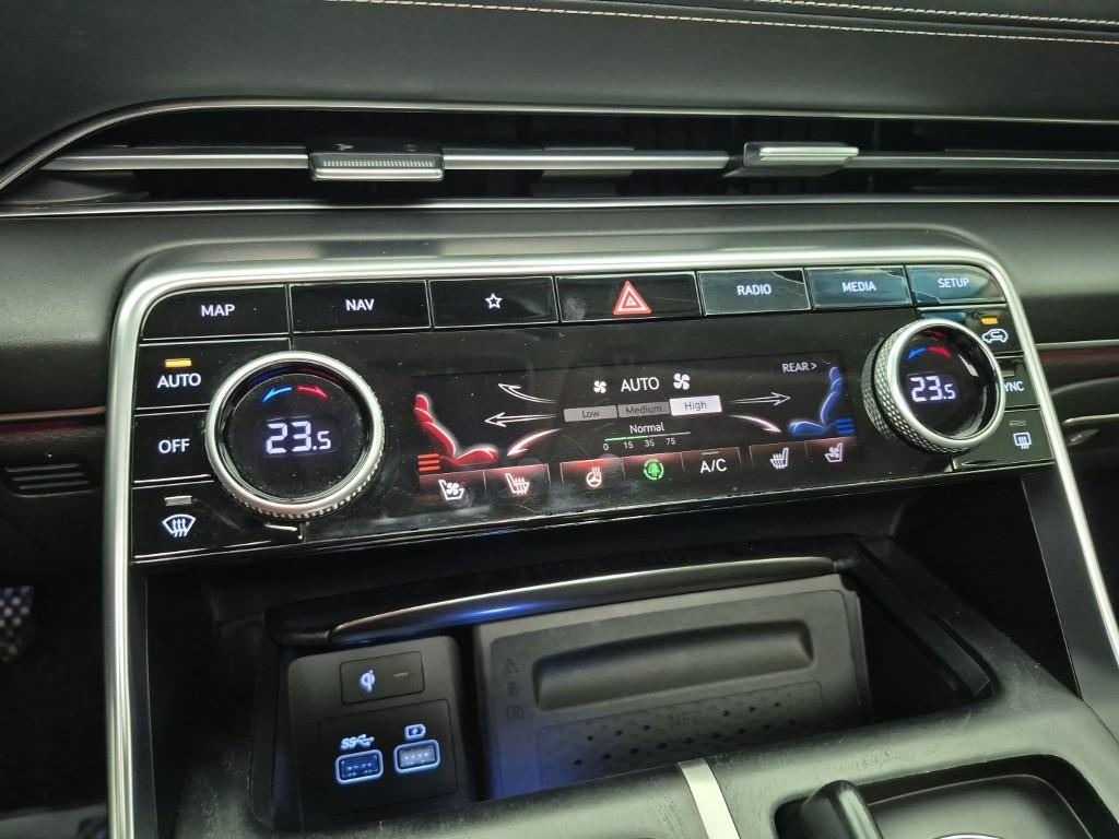 Genesis GV80 - Vista 10