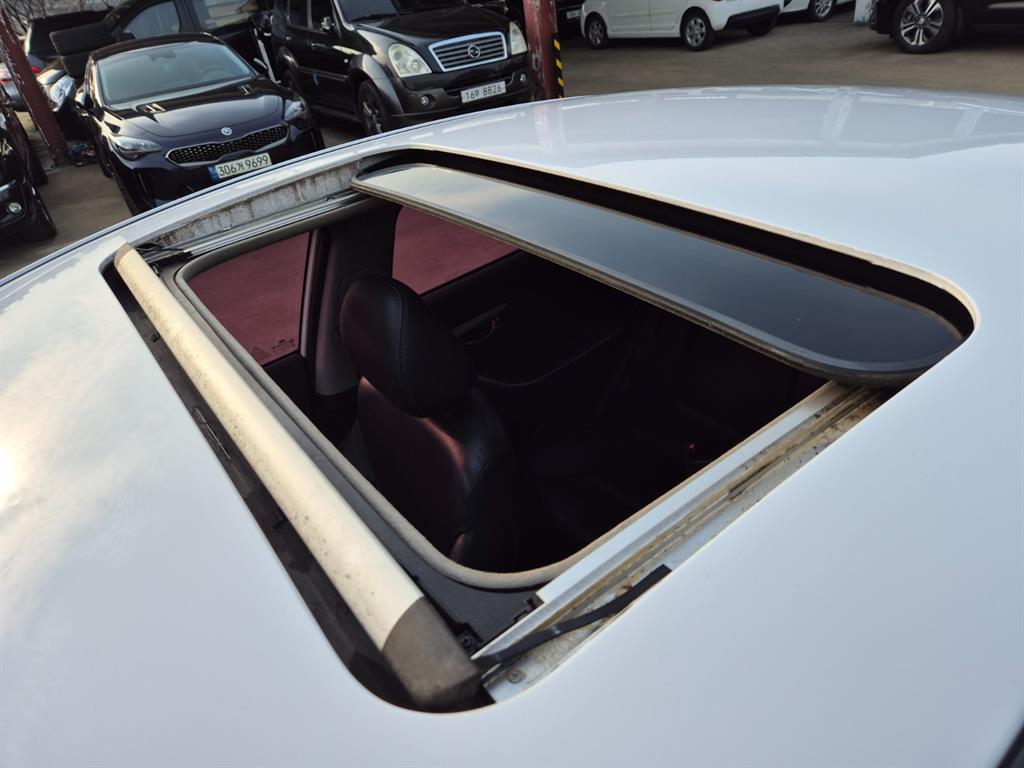 HYUNDAI Avante 2012 Blanco - Importación desde Corea - HF Imports Iquique - Foto 13