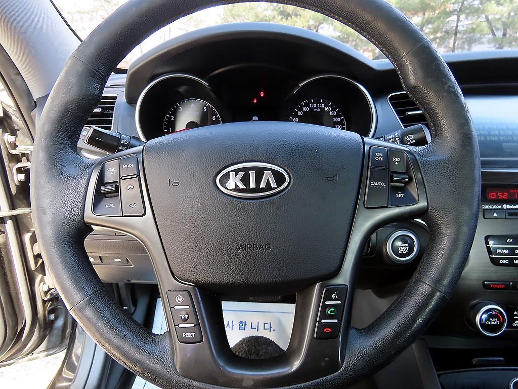KIA K7 - Vista 8