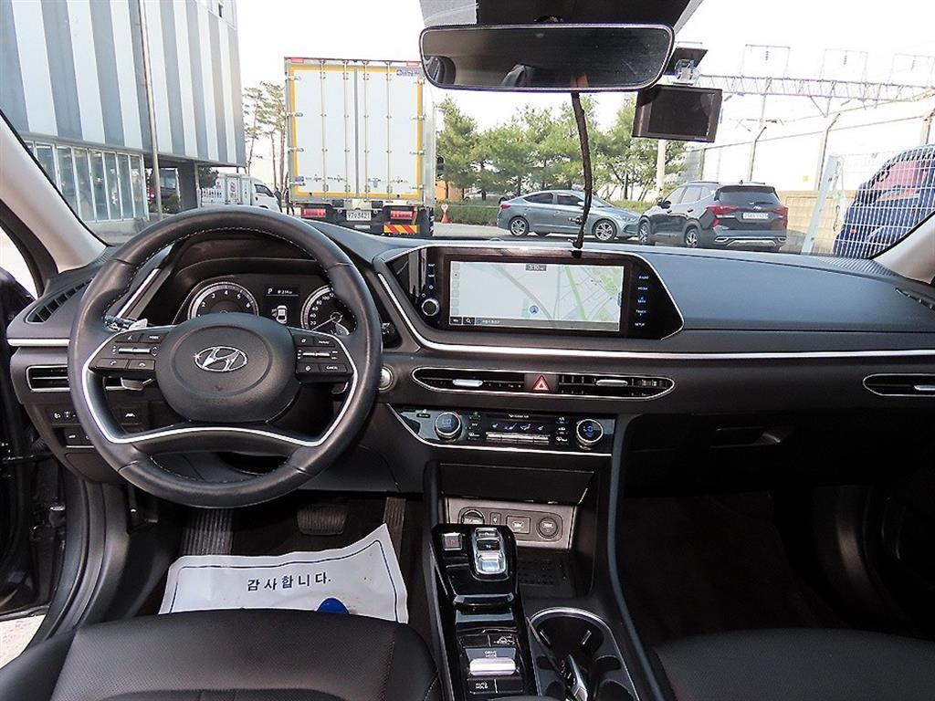 HYUNDAI Sonata - Vista 7