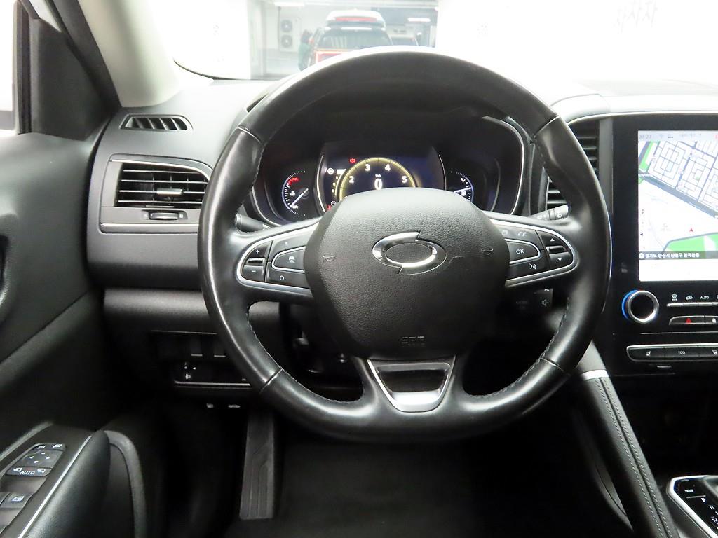 SAMSUNG QM6 - Vista 8