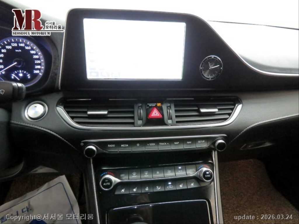 HYUNDAI Grandeur - Vista 10