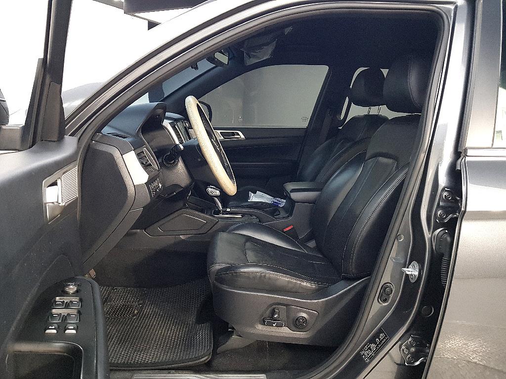 Ssangyong Rexton - Vista 8