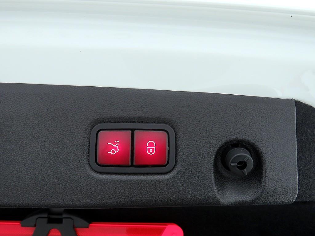 Mercedes Benz CLS Class - Vista 5