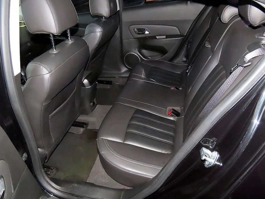 Chevrolet Cruise - Vista 7