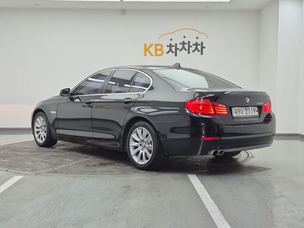BMW 5 Series - Vista 3