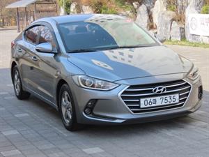 HYUNDAI Avante - Vista 4