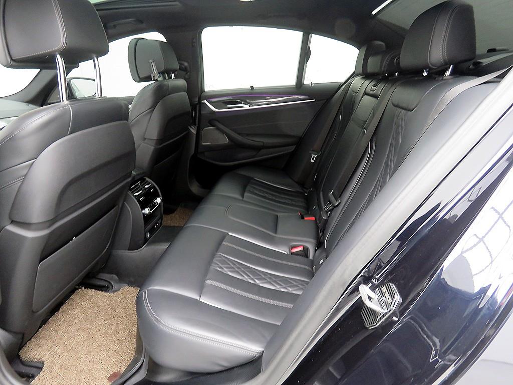 BMW 5 Series - Vista 7