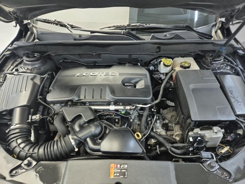 Chevrolet Malibu - Vista 5