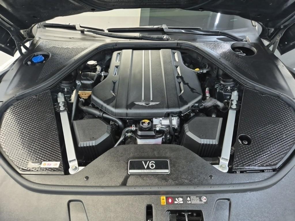 Genesis G90 - Vista 5