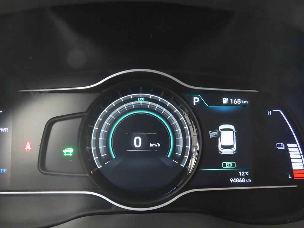 HYUNDAI Kona - Vista 12