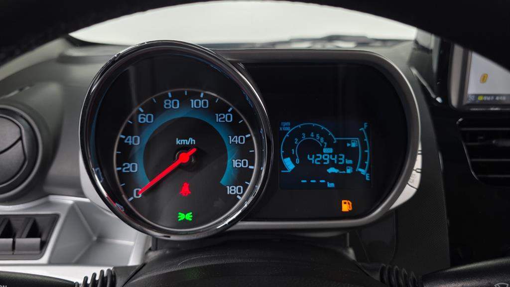 Chevrolet Spark - Vista 8