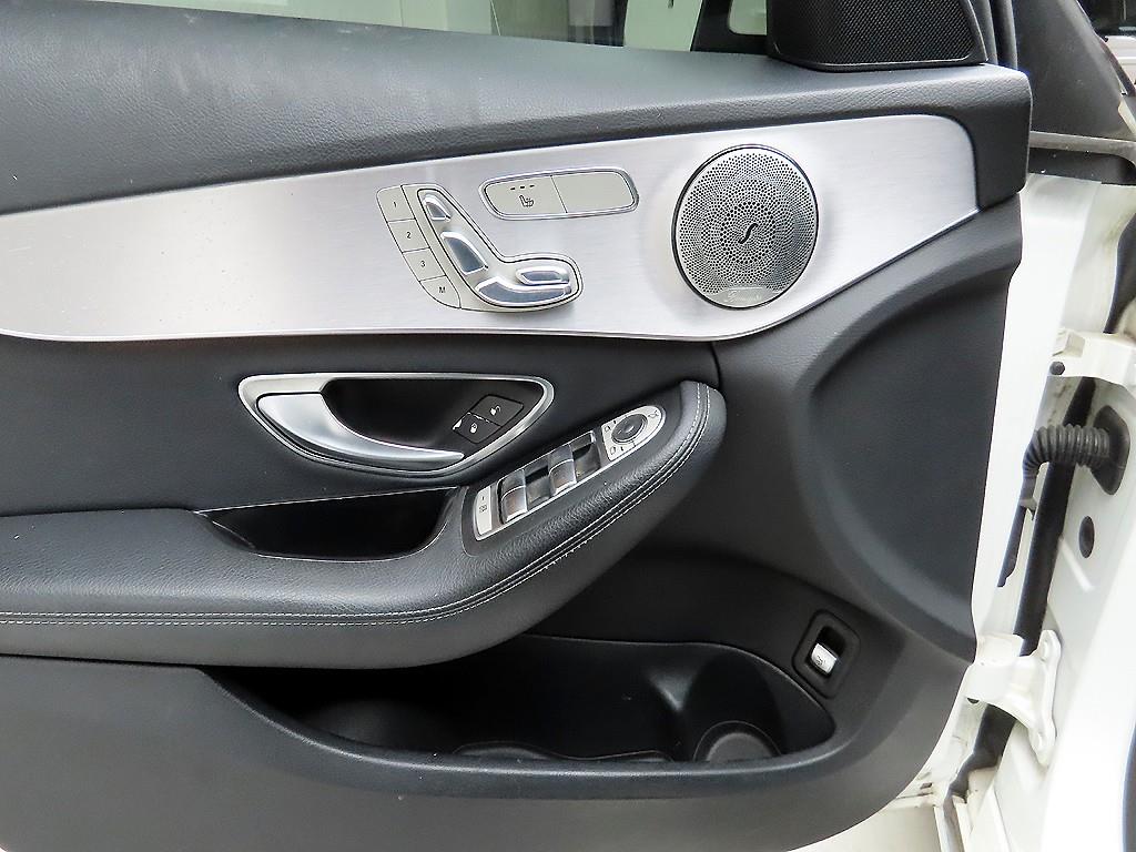 Mercedes Benz C Class - Vista 11