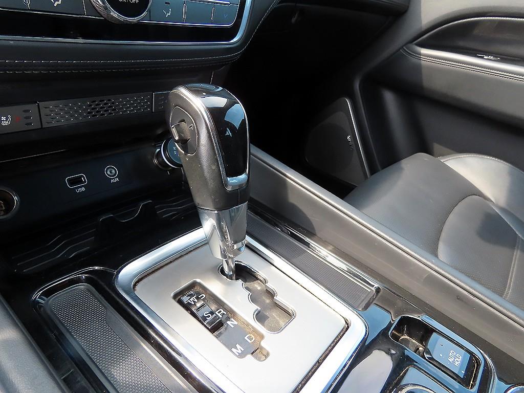 Ssangyong Rexton - Vista 11