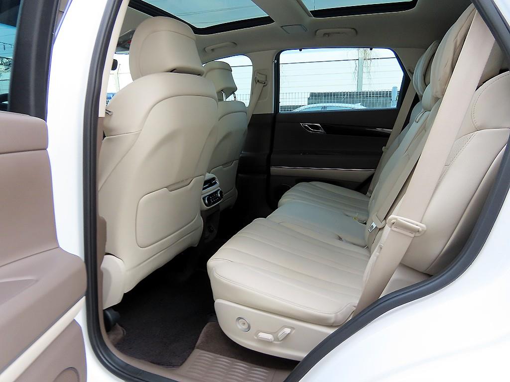 Genesis GV80 - Vista 6