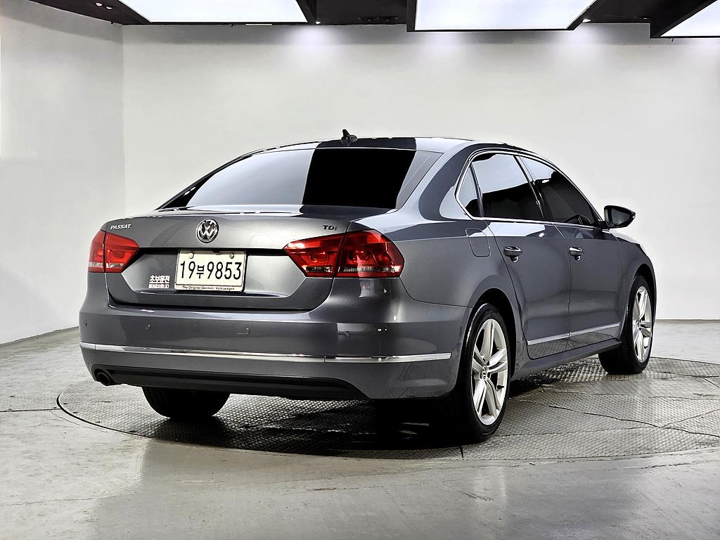 Volkswagen Passat - Vista 4