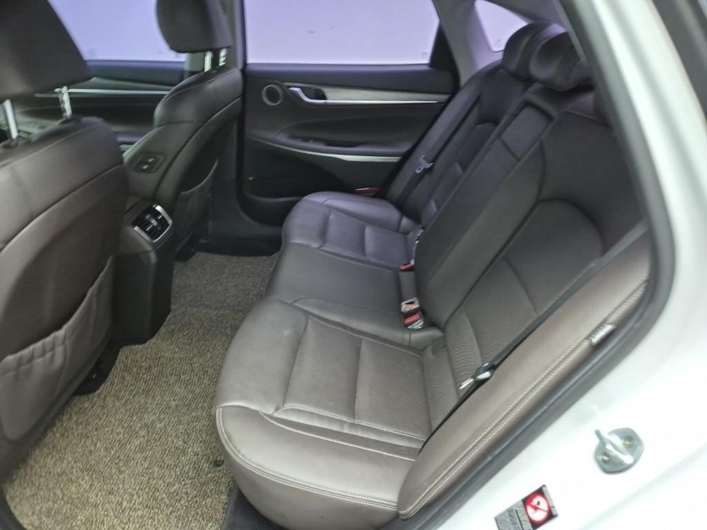 HYUNDAI Grandeur - Vista 12