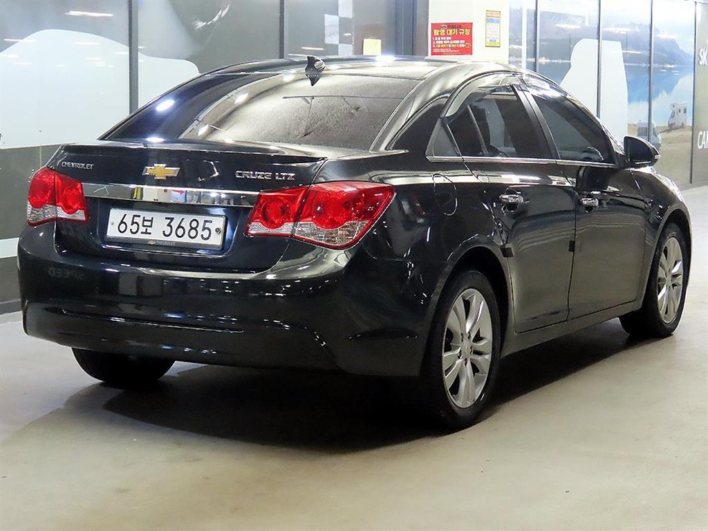 Chevrolet Cruise - Vista 4