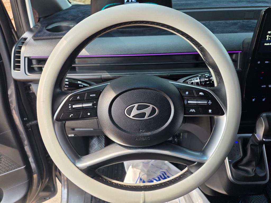 HYUNDAI Staria - Vista 11