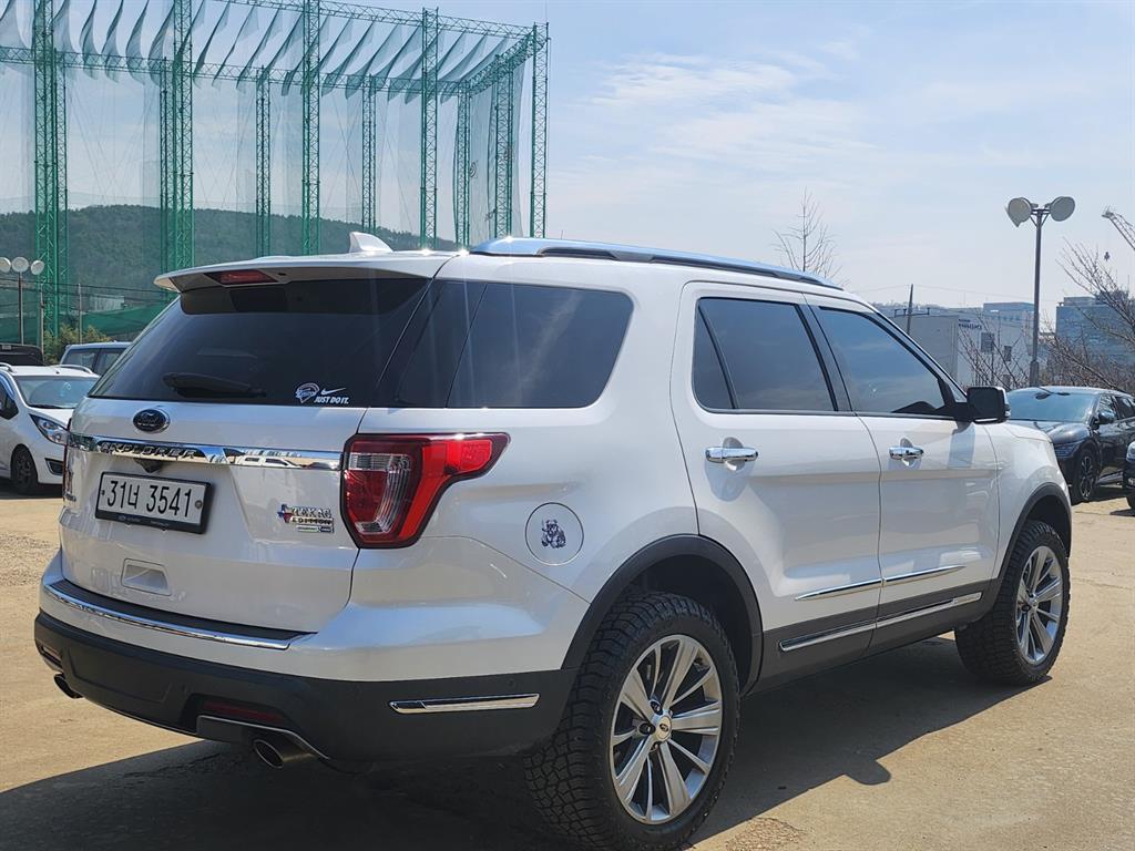 Ford Explorer - Vista 4