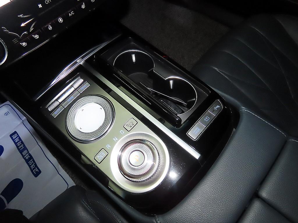 Genesis G80 - Vista 12