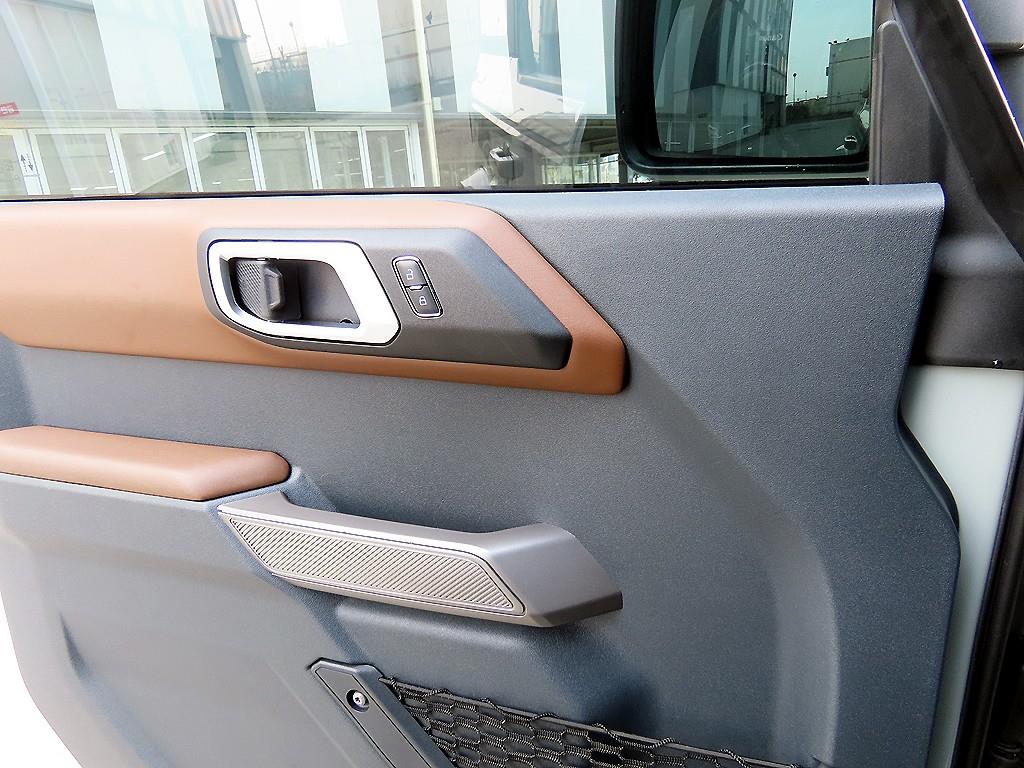 Ford Bronco - Vista 11